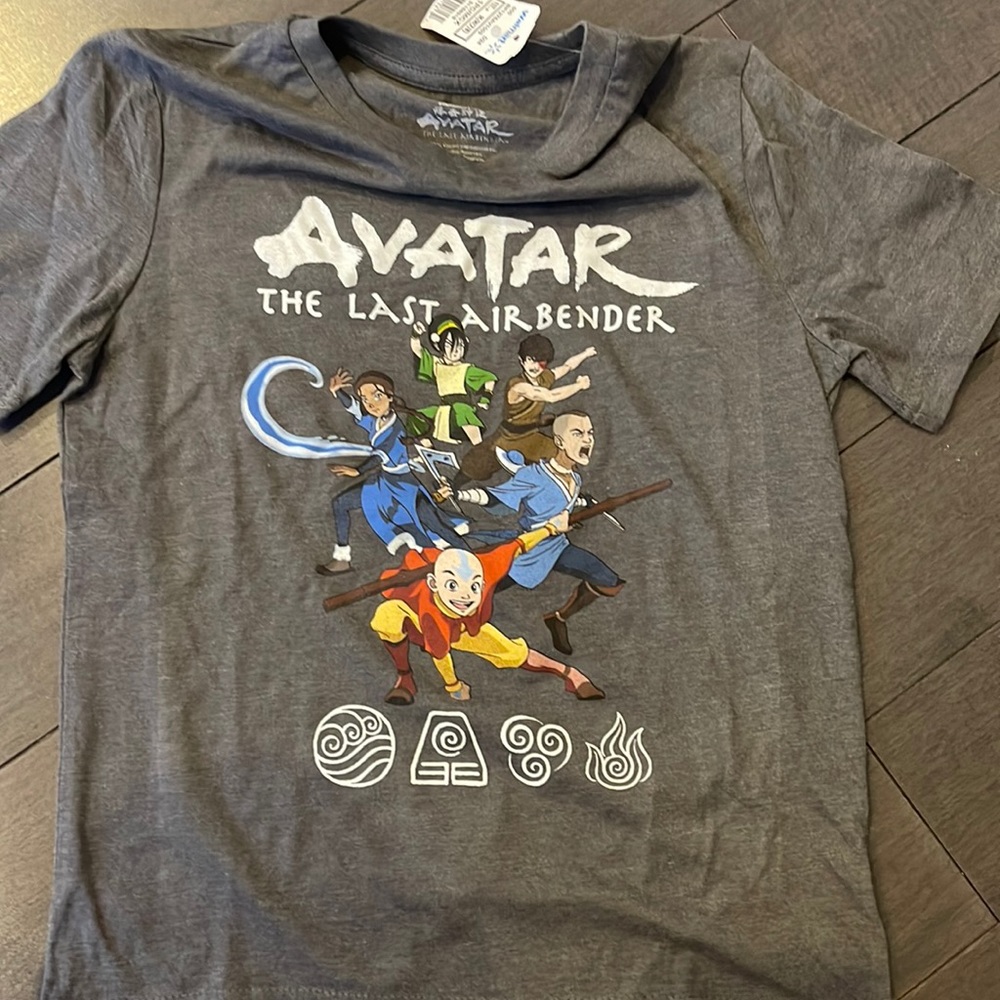 [free or 5/$5] Kids Avatar T-shirt. Size M.
